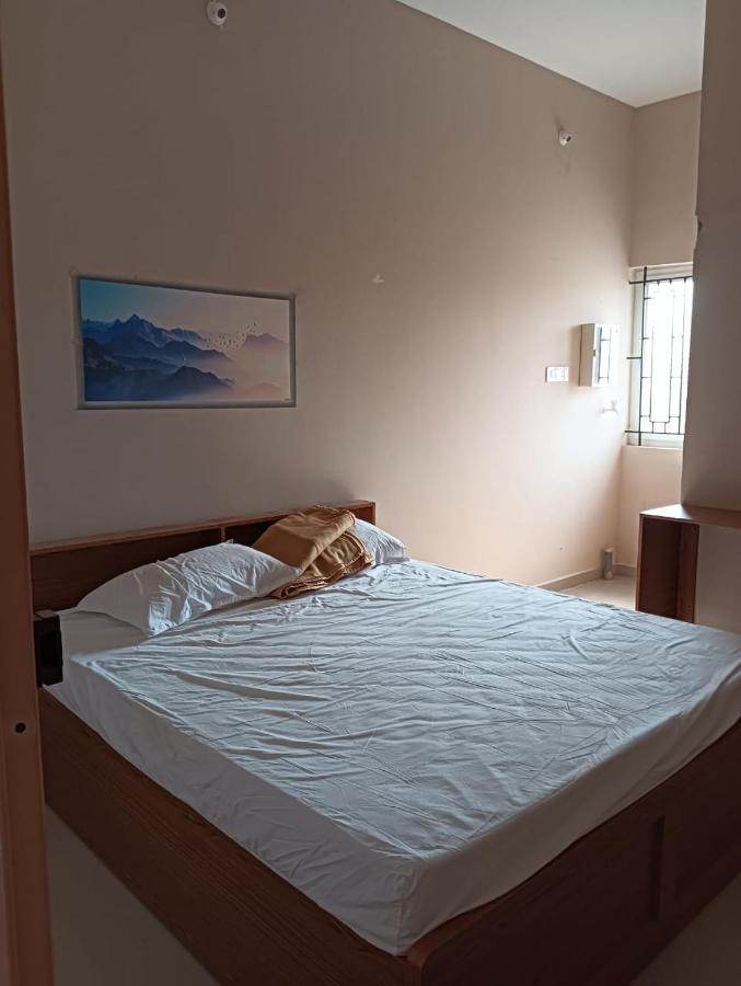Surathi Enclave Standard Rooms Karumattampatti Exteriör bild
